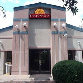 Shayona Inn - Eden, hotel em Eden