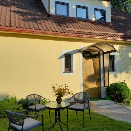 Dubavi, hotel in Viestura Laukums