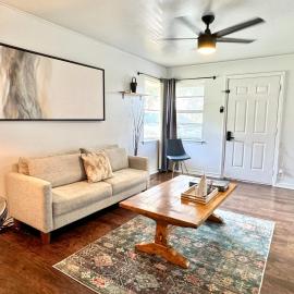 1BR Apt 7 mins Integris Children's Laundry, hotel in Oklahoma City