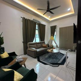 Homestay Private Pool, hotel a Langgar
