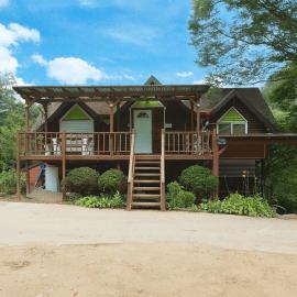 Woohyang Gallery Pension, hotel Indzsében