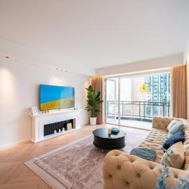 Urban Hub Superior Suite 3 bedrooms near the People's Square include Garden