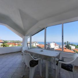 Yanevi Apartments