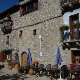 Casa Rural Basajarau، فندق في Yosa de Sobremonte