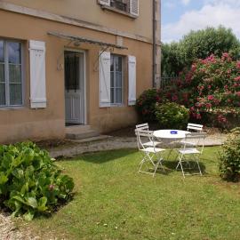 Gîte Les Minimes, hotel in Avallon