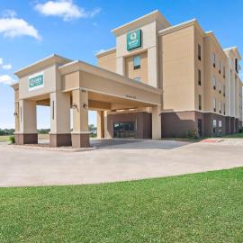 Quality Inn & Suites Pearsall, hotell sihtkohas Pearsall