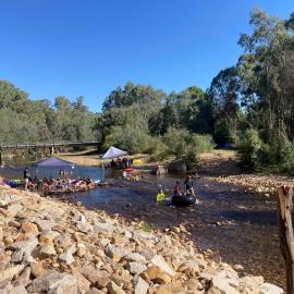 King River Caravan Park, hotel i Whitfield