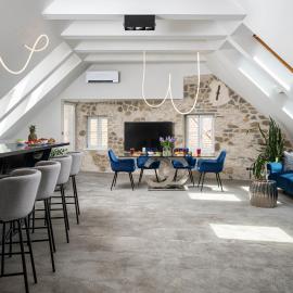 Coco Chanel Boutique Apartment by goodnite cz, hotel in Brno