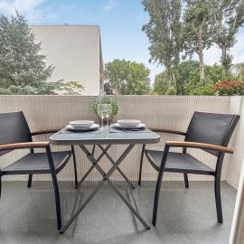 Appartement lumineux avec balcons et parking privé, Hotel in Chilly-Mazarin