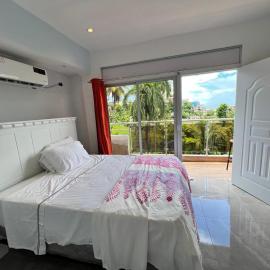 HABITACIONES BELLA y ECONOMICAS en SAMANA, hotel em Santa Bárbara de Samaná
