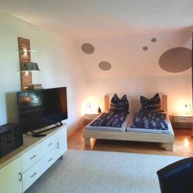 Lake view for two, near Berlin, hotelli kohteessa Zeuthen