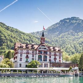 Hotel Vitznauerhof - Lifestyle Hideaway at Lake Lucerne, hotell i Vitznau