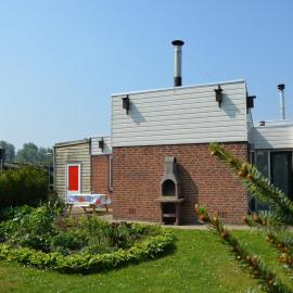 Bungalow in Noordwijk near Lake & Beach