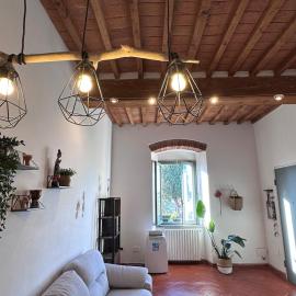 Peaceful Pause in Livorno Cozy apartment for 3-4 people with Private Parking, hotel a Livorno