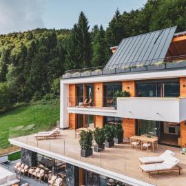 Oberwiesen Rooms, Apartments & Spa, hotel Chiesában