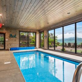 Greystone Retreat by Stony Brook Cabins