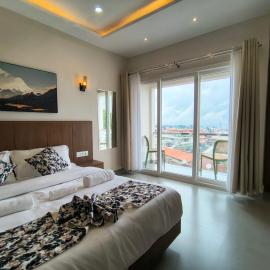 Kynjing Suites, hotel di Shillong