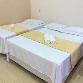 Suite no Centro da Praia de Flecheiras, hotel in Trairi