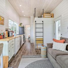 Updated Texas Tiny Home Rental on Lake Travis, hotel a Spicewood