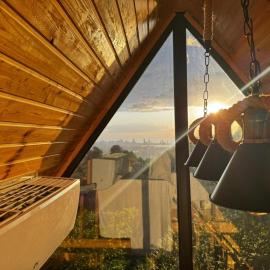 cottage -Labyrinth of light, hotel a Agara