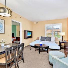 Hot Tub & Pool Condo Near to Universal, отель в Орландо