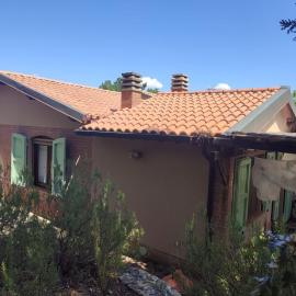 Podere Casa La Gualda, מלון במונטורדי מריטימו