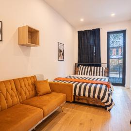 Modern 2BR plus Basement Brooklyn Stay and Backyard