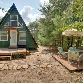 7 Mi to Tyler State Park: 'A-Game' Cabin