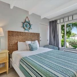 Beach Suite Pool Hot Tub Gym Game Room Tennis, hotel in Ruskin