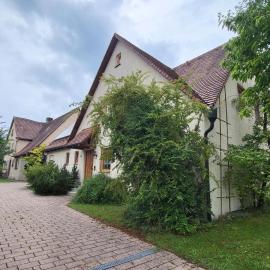 Große ruhige Ferienwohnung in Segringen, Dachterasse, Fernblick vom Grundstück, hotell sihtkohas Dinkelsbühl