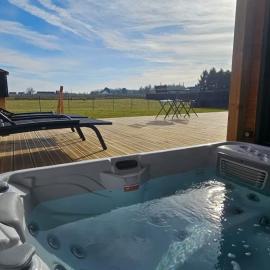 Tiny House avec Spa privatif, hôtel à Boigny-sur Bionne