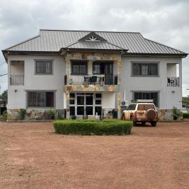 Serene Home, hotel di Tamale