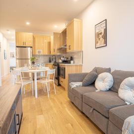 Chic & Modern 3BR Retreat in the Heart of Brooklyn
