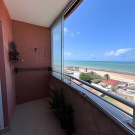 Flat à beira-mar com vista para a praia do meio