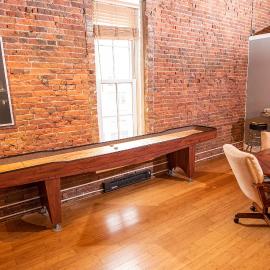 Georgia Street 4 Bedroom Condo Downtown, hotel v destinácii Indianapolis