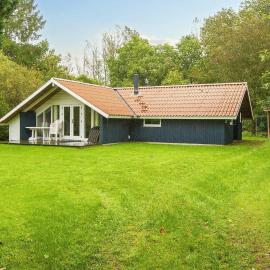 6 person holiday home in Fårvang-By Traum, hotel di Fårvang