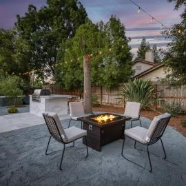Clovis Retreat Hottub & Firepit