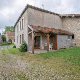Vintage Holiday Home in Nouart, hotel en Nouart