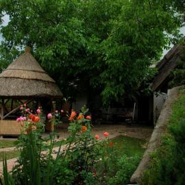 Natura Vendégház, hotel u gradu Pázmánd