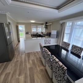 Happy Haven Lodge I Shared Rooms, hotel a Newnham