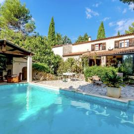 Holiday Home in Le Luc with Pool & Vineyards