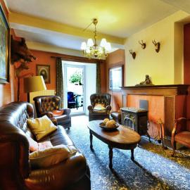 Charming Villa, Paliseul, hotel in Paliseul