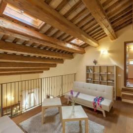 Beautiful Villa in Belforte all'Isauro with Swimming Pool