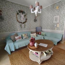22 La Maisonette