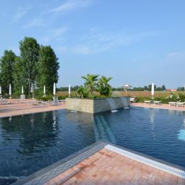 Characteristic apartment in Codigoro with pool, hotelli kohteessa Codigoro