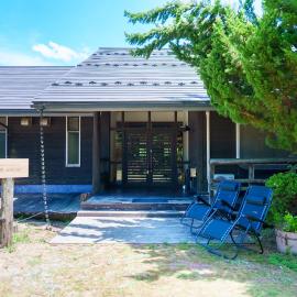 Private Cottage SORABE، فندق في Tsuwano