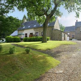 House with stunning views across the meadows