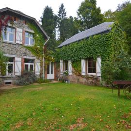 Quaint Holiday Home in Bièvre in the forest