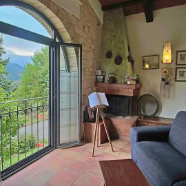 Large holiday home in Cagli with pool – hotel w mieście Acqualagna