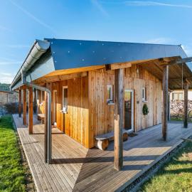 Chalet in Harreberg with Garden Views, хотел в Harreberg